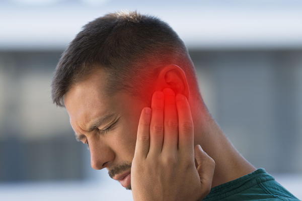 5 + 1 دلیل گوش درد در بزرگسالان